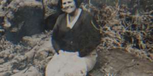 Stella, Leo's wife